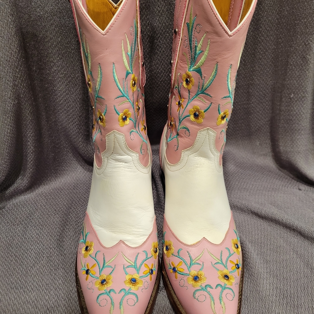 Boot Star Pink and White Cowgirl boots size 7